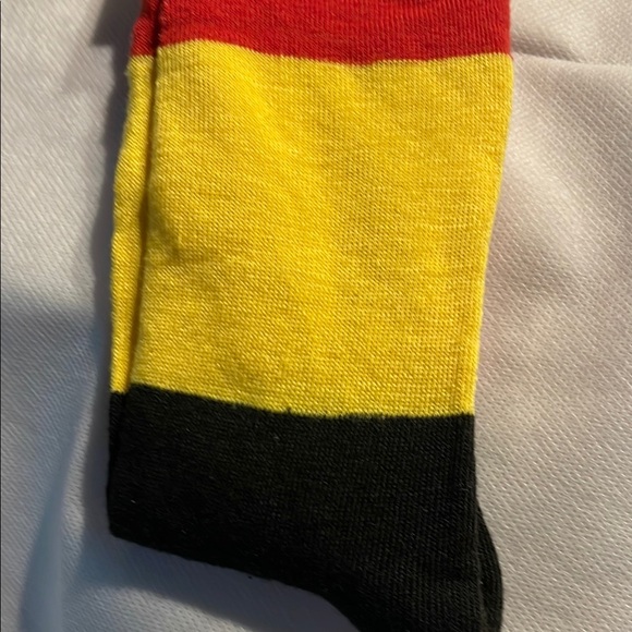 Pringle Red and Black Crew Socks - Picture 6 of 6